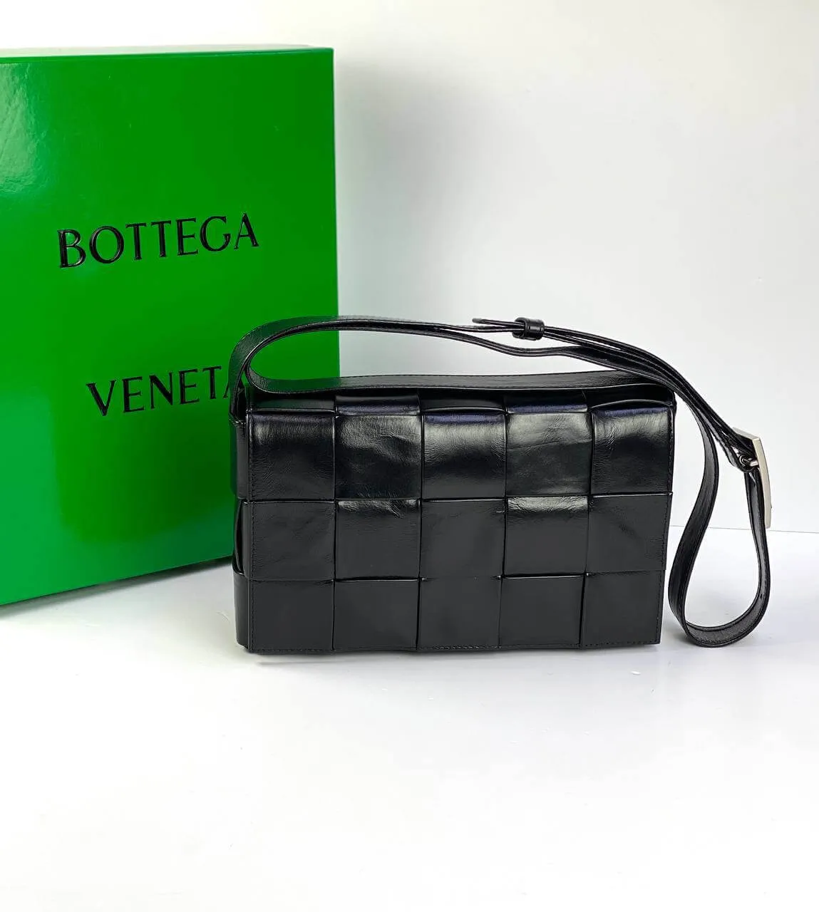 BOTTEGA VENETA Cassette black