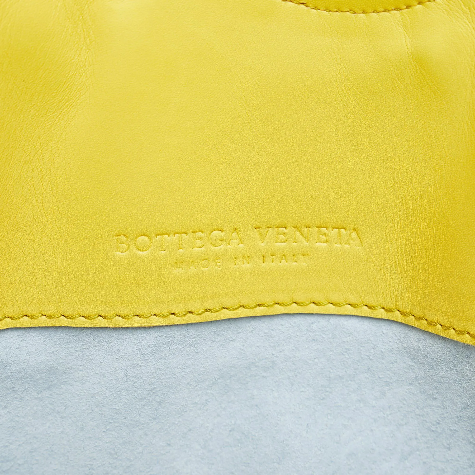 Bottega Veneta Intrecciato Tote Bag (SHG-acEh2L)