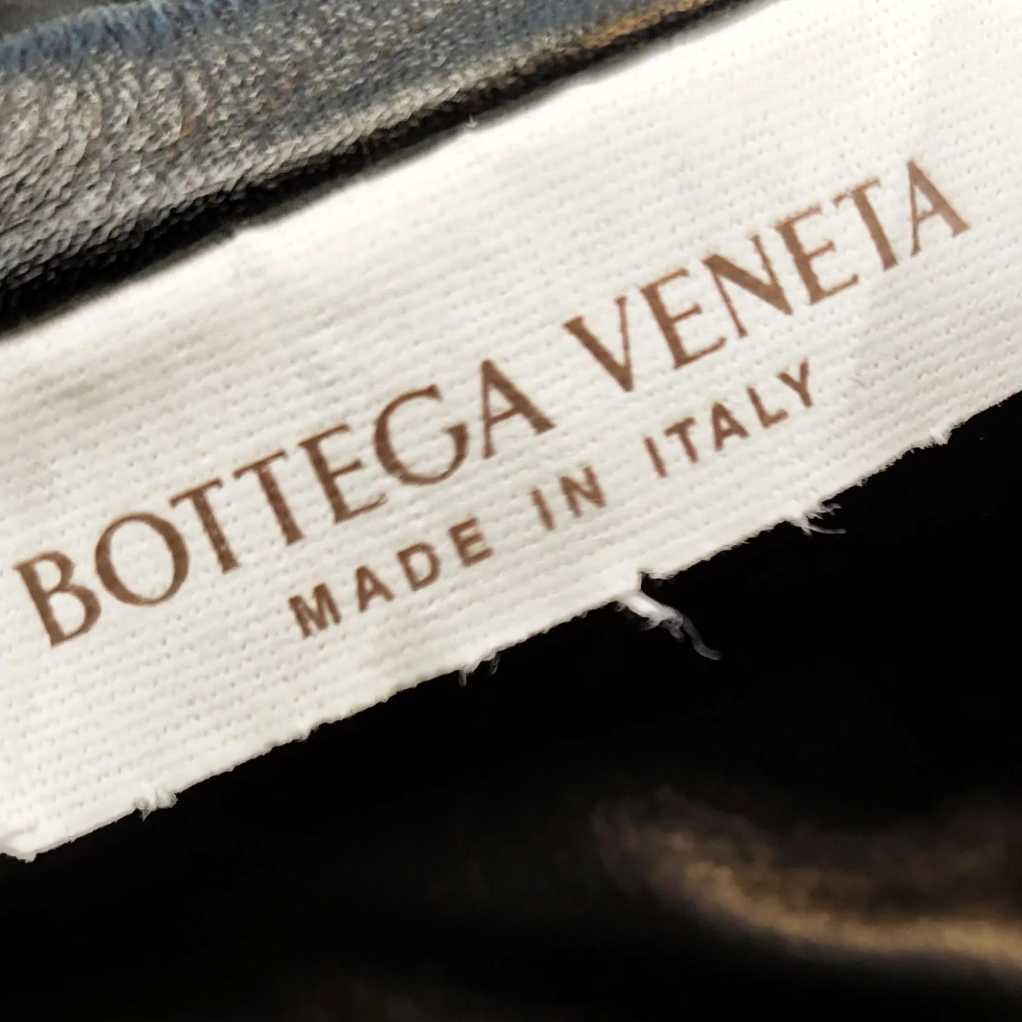 Bottega Veneta The Pouch (SHG-A0mXHt)