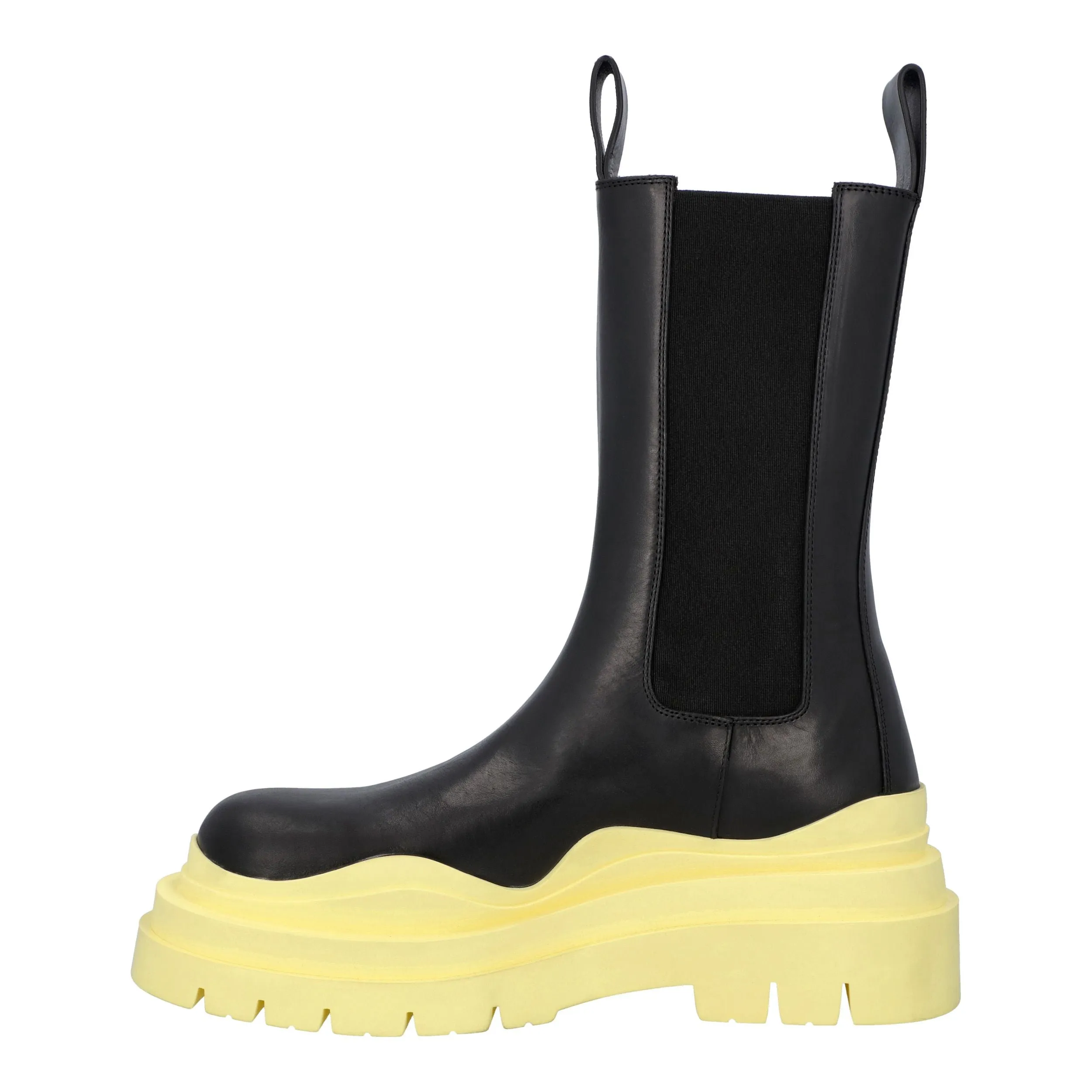 Bottega Veneta Women Tire Chelsea Boots in Black Lemonade Calfskin