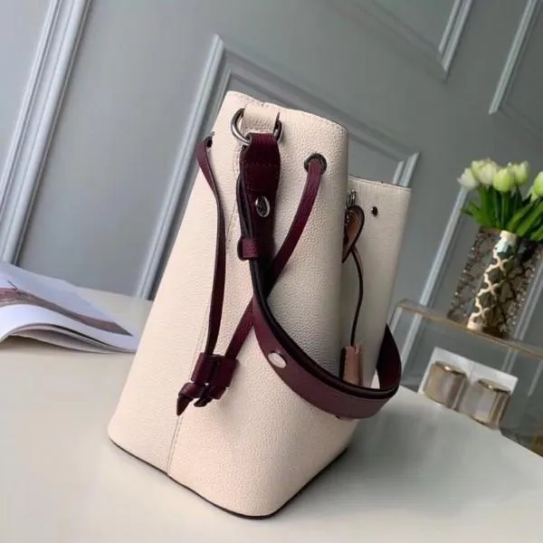 Lockme Bucket Bag M53584 Light Pink   Collection