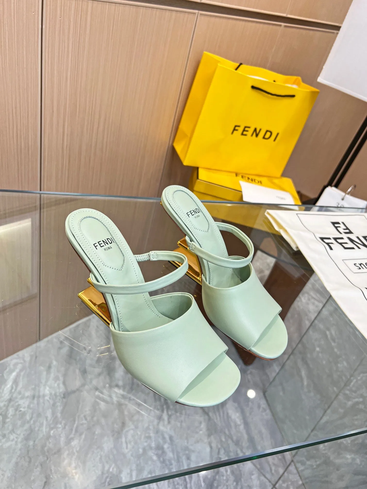 SE1044 Fendi First / Size5-11