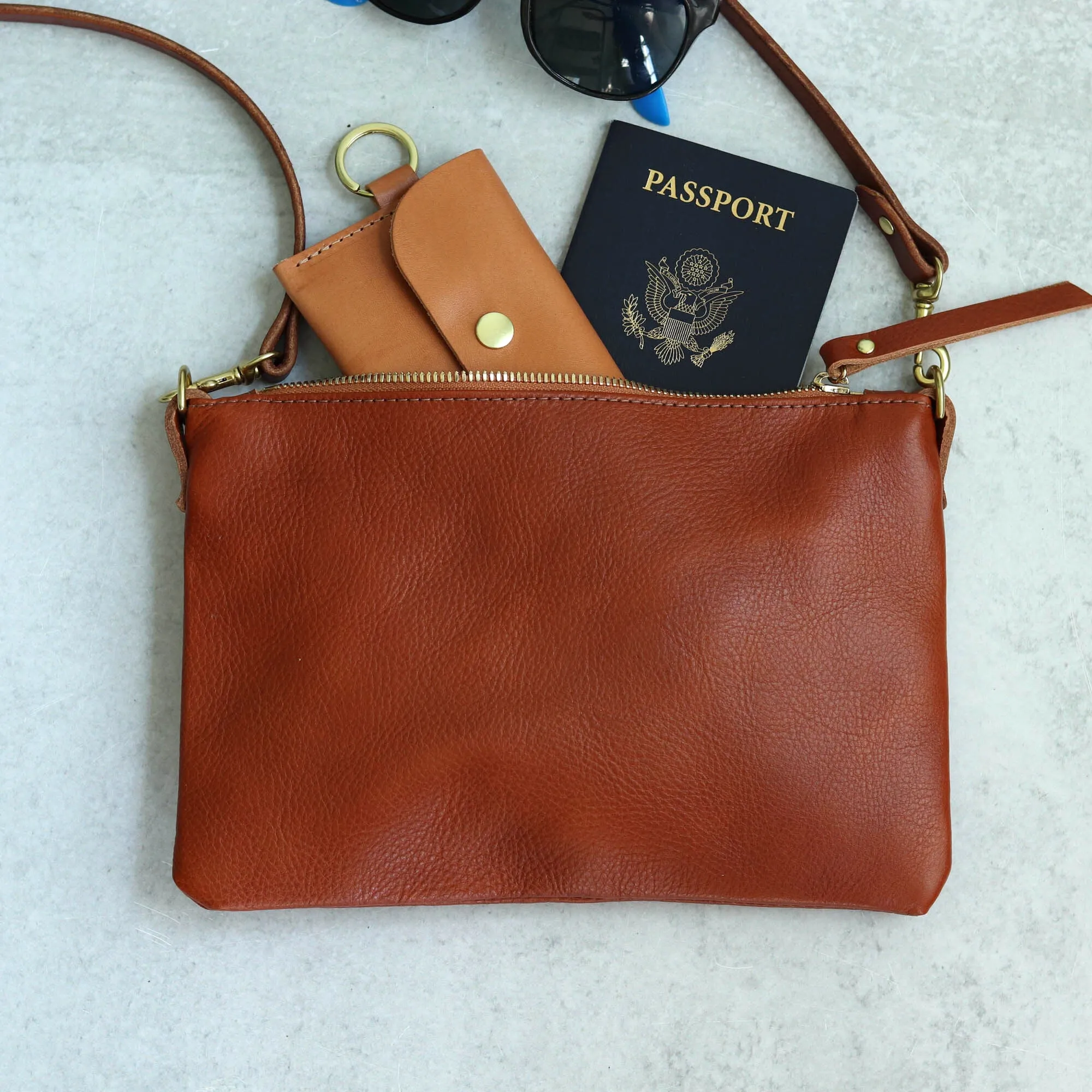 Small Leather Crossbody Clutch Bag - Cognac