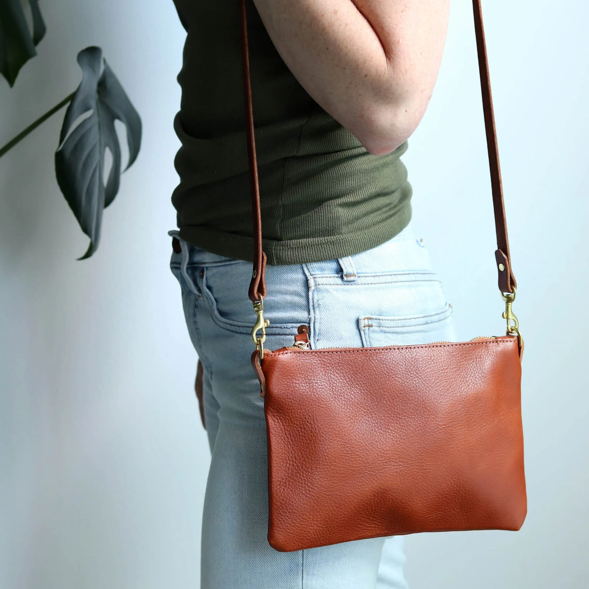 Small Leather Crossbody Clutch Bag - Cognac